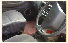 Toyota Qualis Car Rental Service